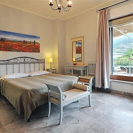 La Terrazza Sul Lago فندق مبيت وإفطار