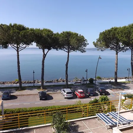 La Terrazza Sul Lago *