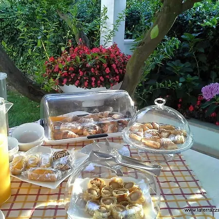 La Terrazza Sul Lago فندق مبيت وإفطار ترفيجنانو رومانو
