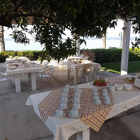 فندق مبيت وإفطار La Terrazza Sul Lago ترفيجنانو رومانو