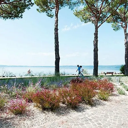 Nocleg ze śniadaniem La Terrazza Sul Lago *